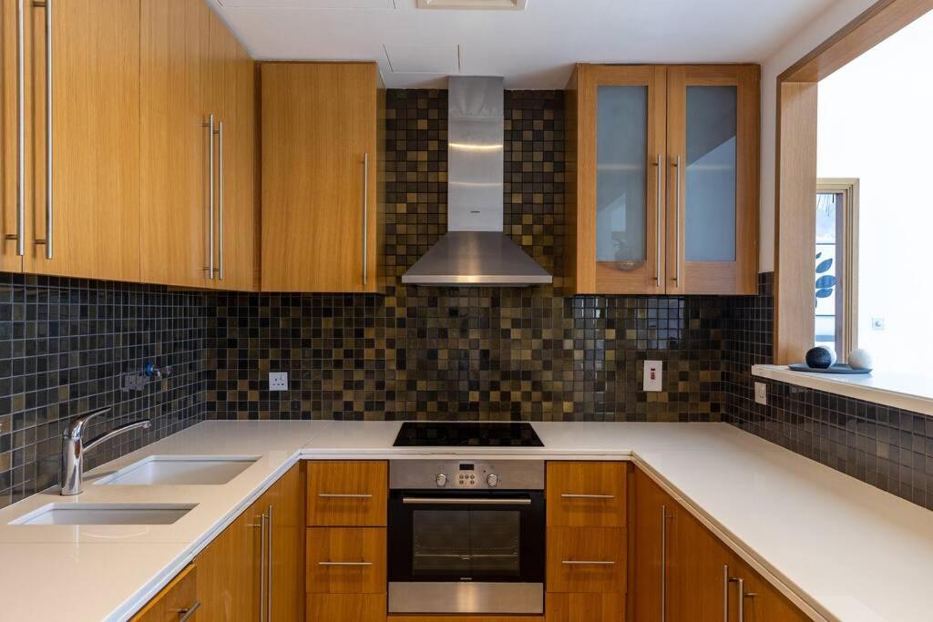Dubai Marina, Two Bedrooms Apartment With Full Marina View 외부 사진